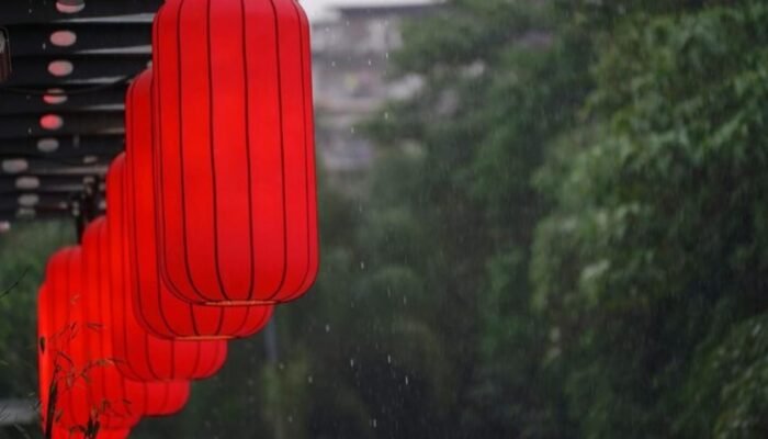 Mengapa Tahun Baru Imlek Identik dengan Hujan? Antara Mitos, Budaya, dan Fakta Sejarah