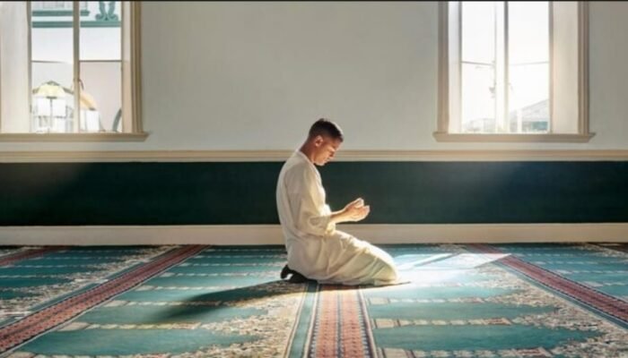 Malam Kedua Tarawih: Benarkah Dosa Diampuni hingga Kedua Orang Tua?