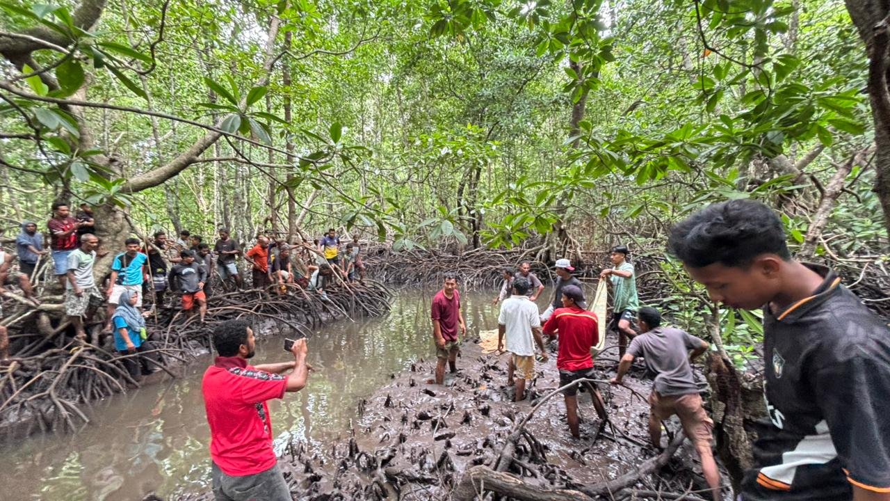 Warga desa gitaraja ditemukan meninggal dunia di dalam hutan mangrove. Foto lentera Inspiratif