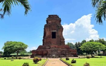 Candi Brahu: Ingatan Majapahit yang Masih Hidup di Trowulan