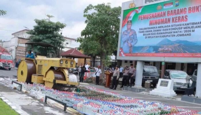 7.310 Botol Miras Dimusnahkan, Polres Jombang Perketat Penindakan Jelang Ramadan