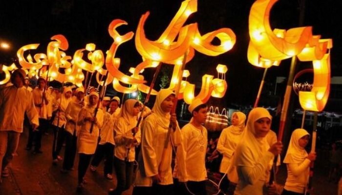 5 Tradisi Unik Malam Takbiran di Berbagai Daerah Indonesia