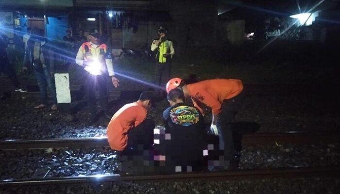 Pejalan Kaki Perempuan Tewas Tertabrak Kereta Api di Wonokromo Surabaya, Identitas Masih Misterius