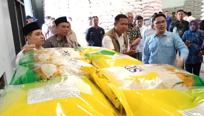 Stok Beras Nasional Aman, Gus Habib Tinjau Gudang BULOG Mojokerto