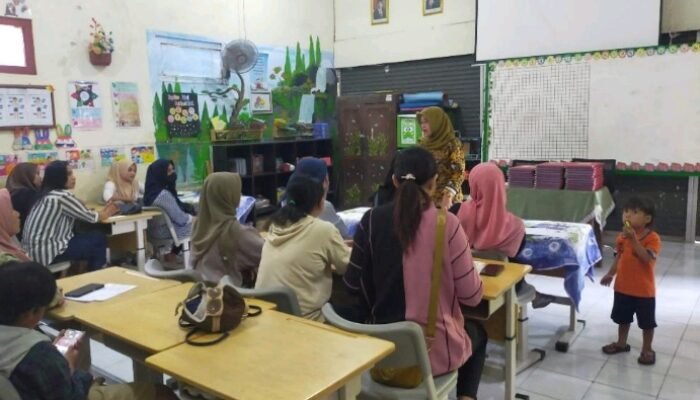 WELAS ARMISA: Inovasi Penghubung yang Satukan Peran Sekolah dan Keluarga