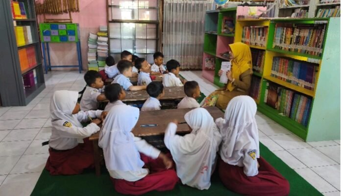 SDN Mentikan 1 Ciptakan Program Literasi Inovatif GALAKSI BERLIAN