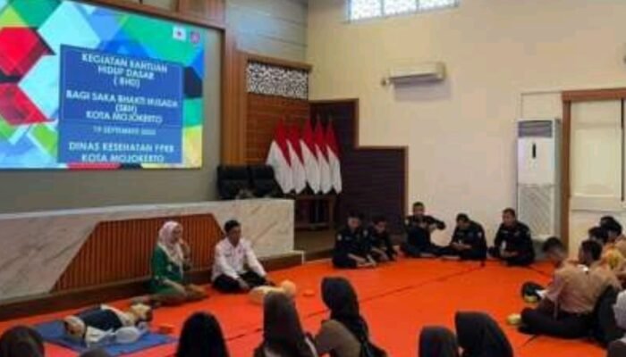 Dinkes PPKB Kota Mojokerto Wujudkan Sistem Respon Cepat Kegawatdaruratan Jantung Dan Hipertensi Melalui Bimbingan Teknis BHD Bagi Relawan