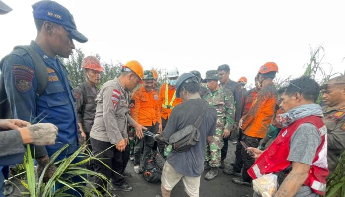 Dua WNA Pendaki Gunung Dukono Ditemukan Meninggal, Dievakuasi Tim SAR Gabungan
