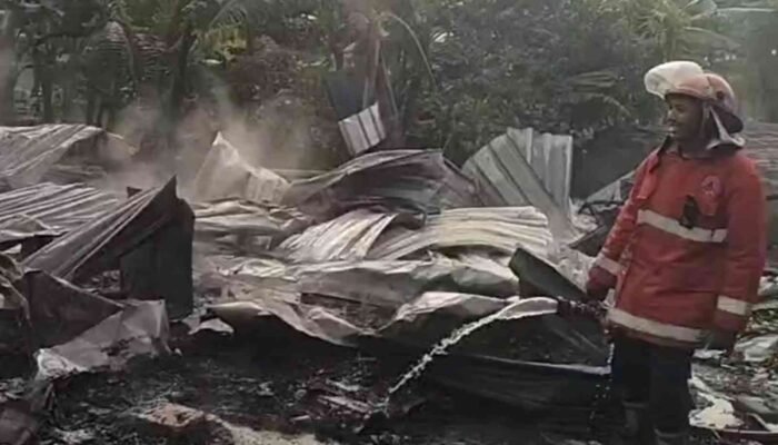 Warung di Mojosari Mojokerto Ludes Terbakar, Diduga Akibat Korsleting Listrik
