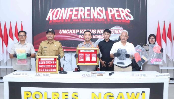 Polres Ngawi Bongkar Peredaran Sabu, Pasangan Pengedar Ditangkap dengan Barang Bukti 223 Gram
