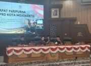 Rapat Paripurna DPRD Kota Mojokerto, Fraksi PDI Perjuangan Sampaikan Enam Catatan Kritis atas APBD 2025
