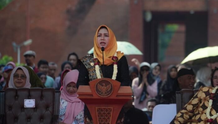 Dinas P dan K Suguhkan Kirab Budaya Mojo Bangkit, 1.080 Peserta Hidupkan Kembali Kejayaan Majapahit