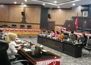 DPRD Kota Mojokerto Pastikan Pembelian Seragam Sekolah Tidak Wajib