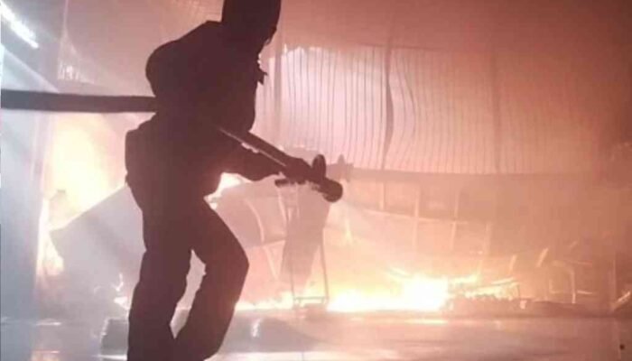 Pabrik Mi dan Kerupuk di Ngoro Mojokerto Terbakar, Api Berkobar Empat Jam