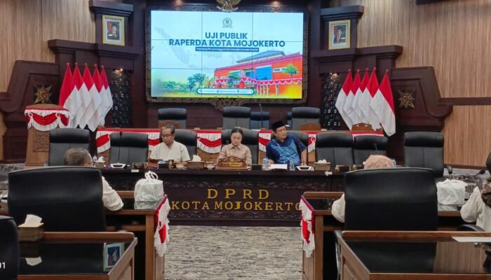 DPRD Kota Mojokerto Uji Publik Tiga Raperda Inisiatif Tahun 2026