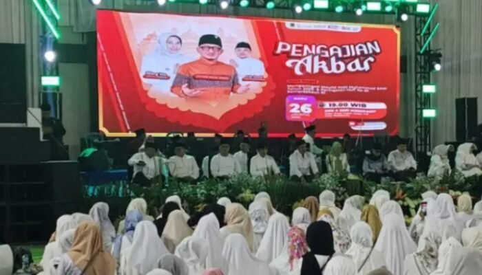 Pemkot Mojokerto Gelar Pengajian Akbar Peringati Maulid Nabi dan HUT ke-81 RI di GOR Mojopahit