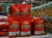 Bulog Jatim Perkuat Pasokan Beras Premium ke Pasar dan Ritel Modern, Harga Rp14.900 per Kg