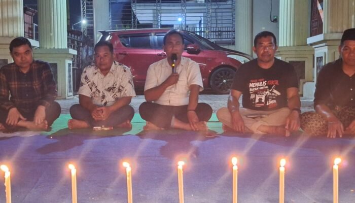 Lima Jurnalis dan Tiga Kru Hilang Kontak, PWI Mojokerto Gelar Doa Bersama