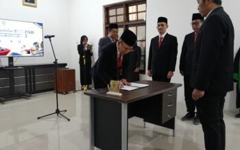 Juru sita pajak Pemkot mojokerto