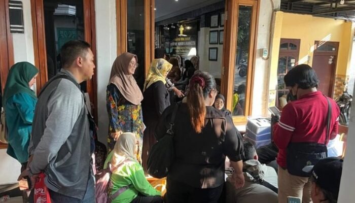Ribuan CJU PT Annisa Ahmada Ambil Paspor dan Ajukan Refund, Posko Dibuka di Mojokerto