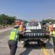Mengantuk Saat Berkendara, Mitsubishi L300 Hantam Pembatas Tengah Tol Jomo