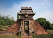 Candi Jedong Mojokerto, Gapura Kuno yang Berkaitan dengan Sejarah Desa Perdikan